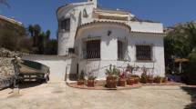 Traditionelle spanische Villa mit fantastischem Meerblick