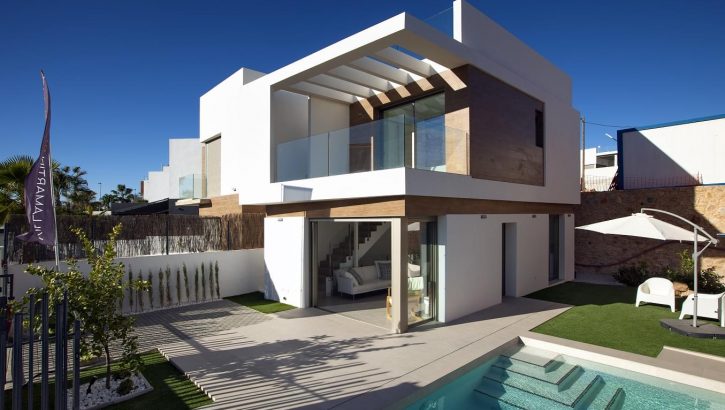 New built villas in Villamartin